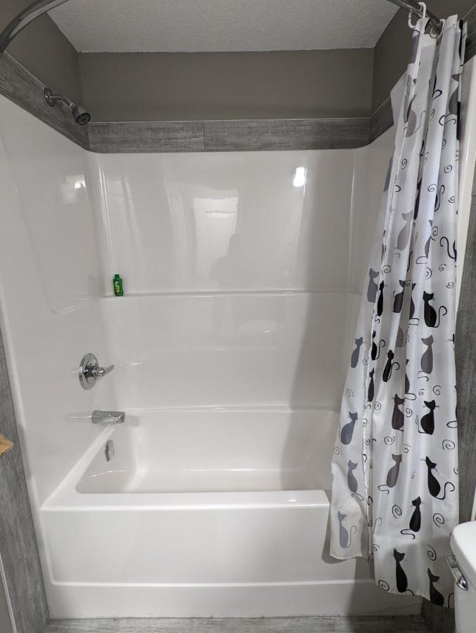 Riverside Motel Medicine Hat Eksteriør bilde