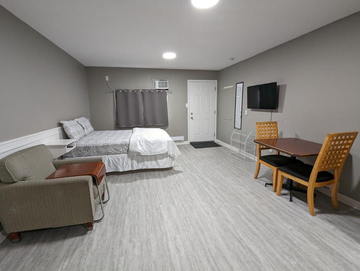 Riverside Motel Medicine Hat Eksteriør bilde