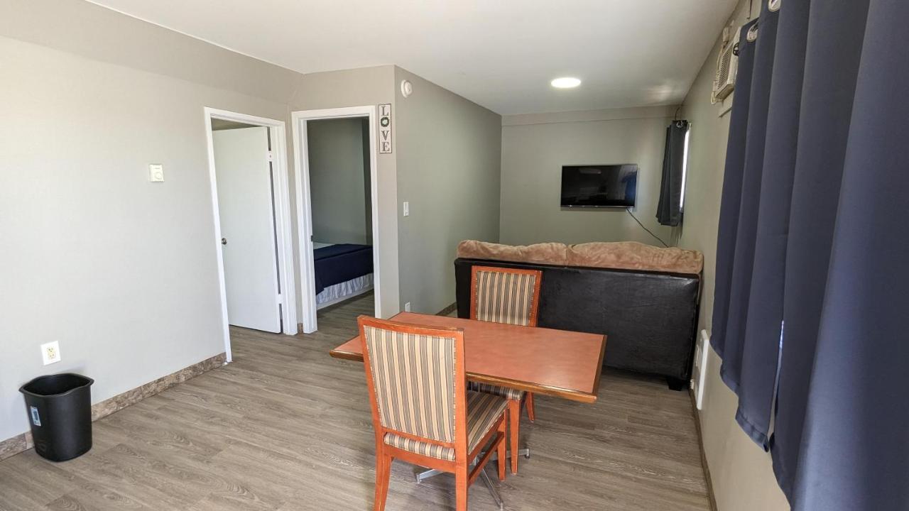 Riverside Motel Medicine Hat Eksteriør bilde